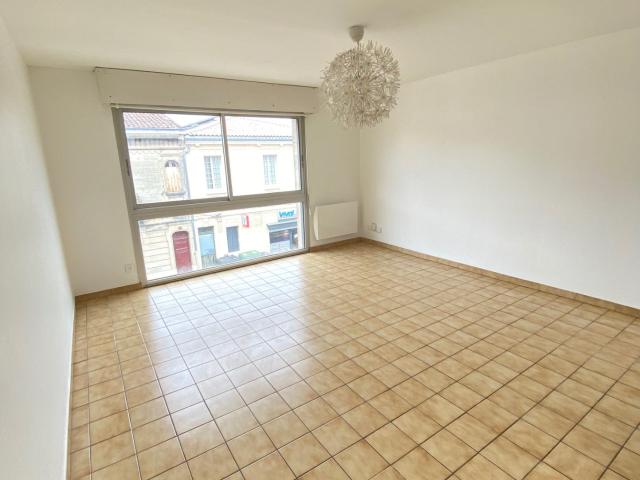 Location Appartement Rue Émile Laparra, Bordeaux