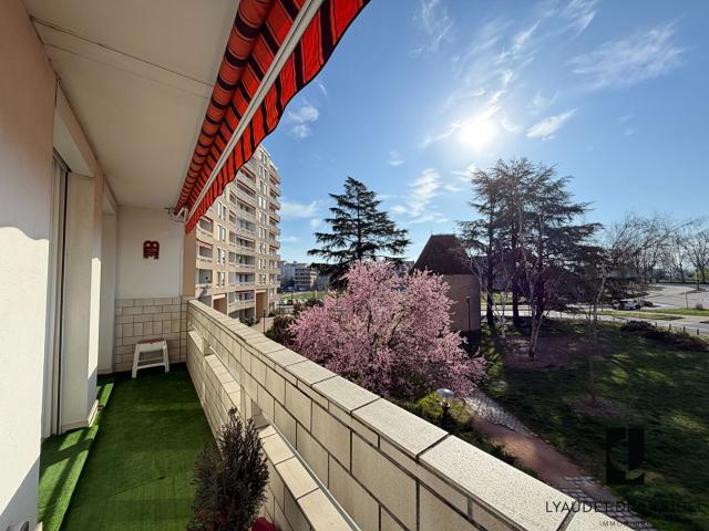Location Appartement Rue Émile Noirot, Roanne