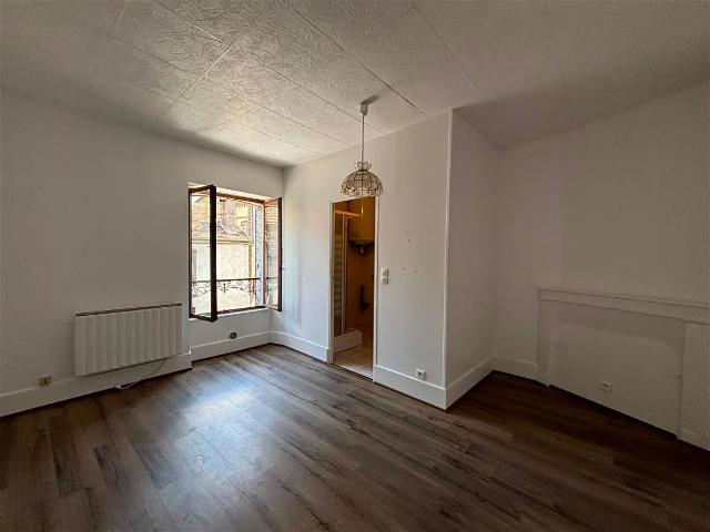 Location Appartement Rue Émile Zola, Sens