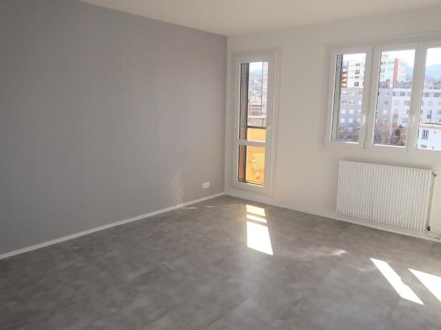 Location Appartement Rue Emmanuel Chabrier, Clermont Ferrand