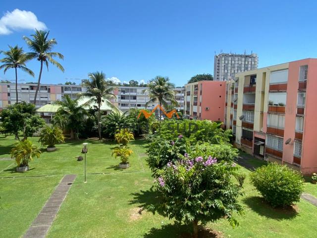 Location Appartement Rue Emmanuel Varieux, Les Abymes