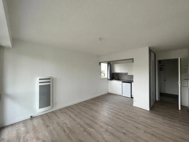 Location Appartement Rue Edgar Degas, Pessac