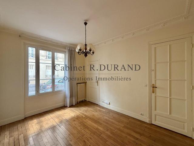 Location Appartement Rue Edgar Quinet, Courbevoie
