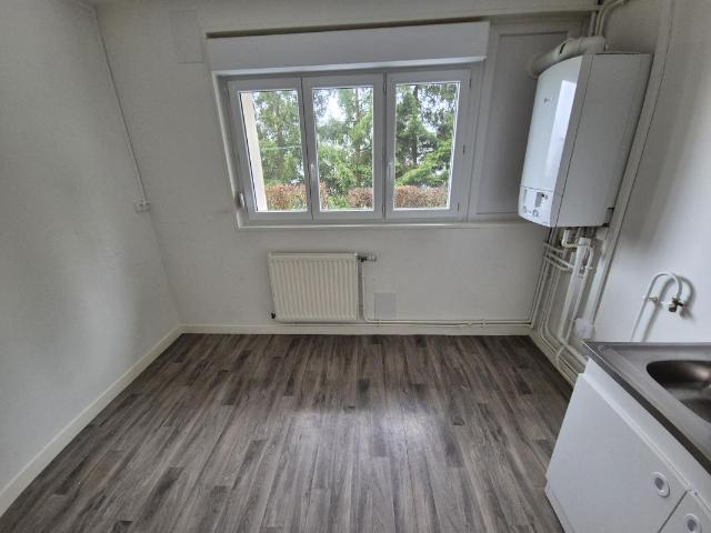 Location Appartement Rue Edgard Quinet, Monthermé