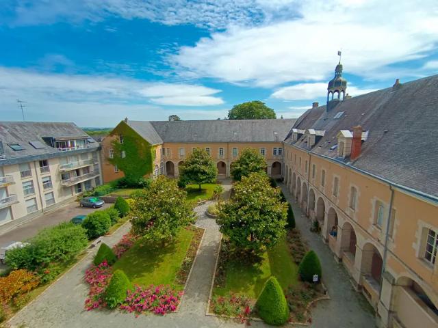 Location Appartement Rue Edmond Rottier, Mamers