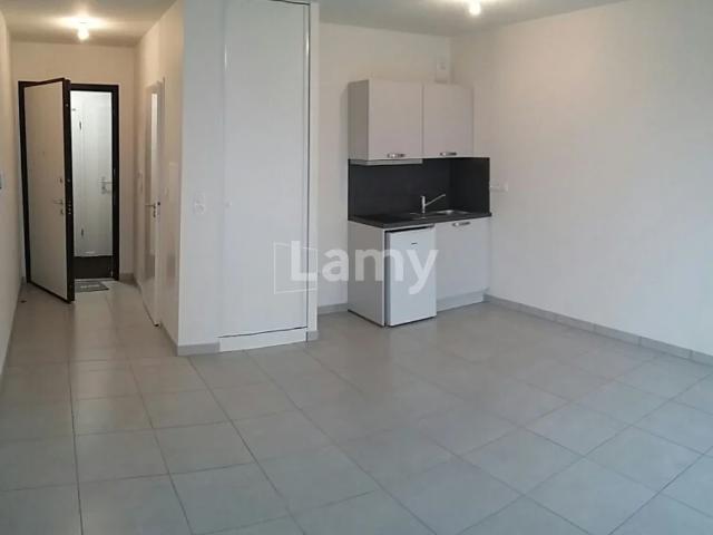 Location Appartement Rue Edmonde Charles Roux, Nancy