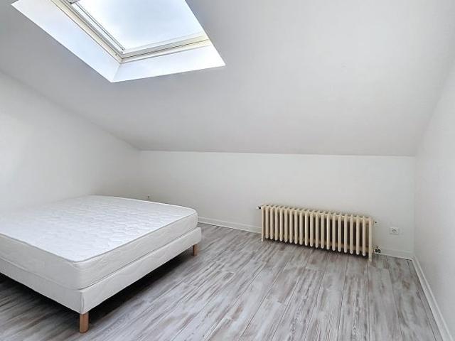 Location Appartement Rue Édouard Vaillant, Reims