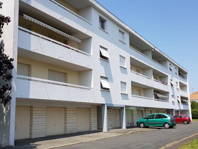 Location Appartement Rue Édouard Vaillant, Rochefort