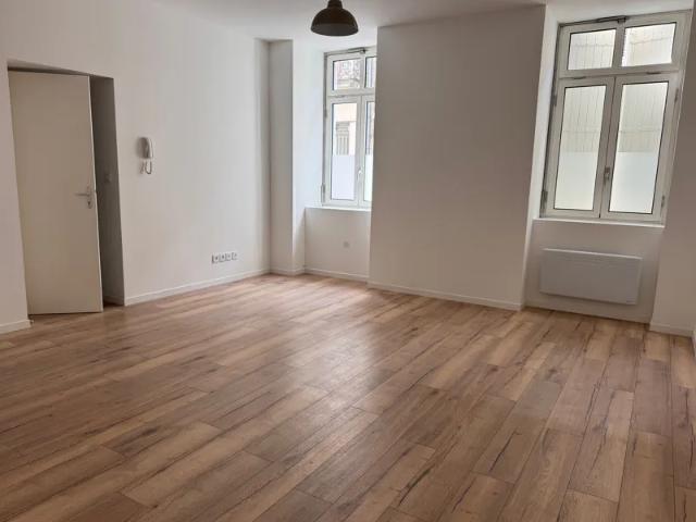 Location Appartement Rue Edouard Barbey, Mazamet