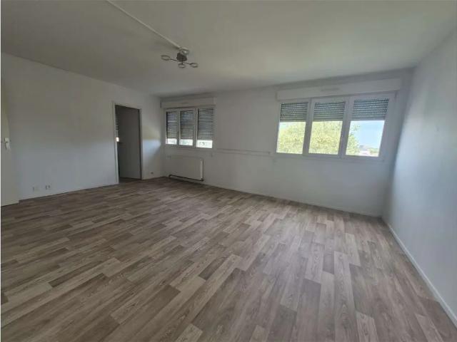 Location Appartement Rue Édouard Bollaert, Lens