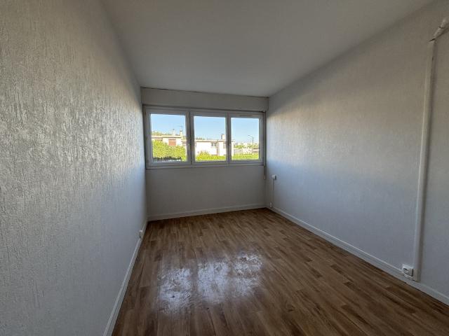 Location Appartement Rue Édouard Estaunié, Chenôve