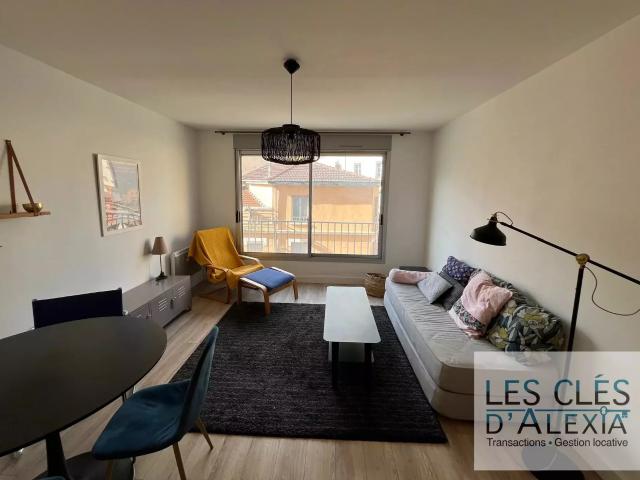 Location Appartement Rue Élie Rochette, Lyon