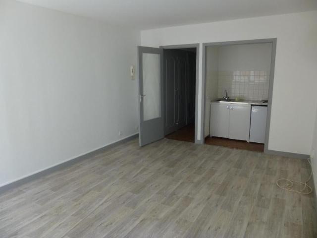 Location Appartement Rue Élise Gervais, Saint Étienne