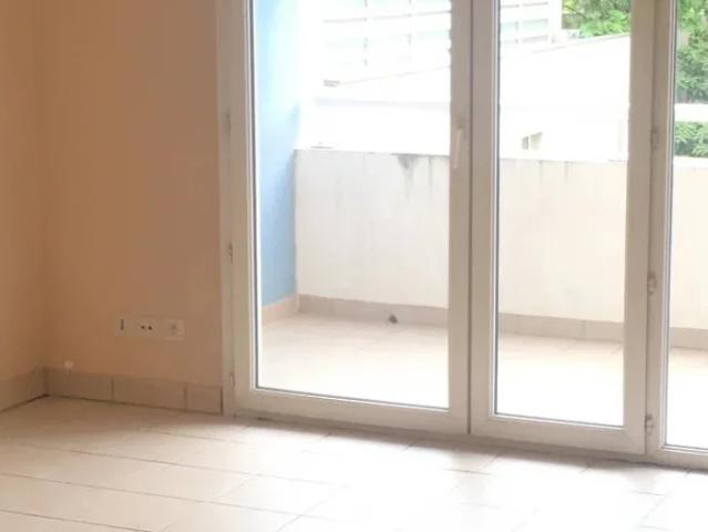 Location Appartement Rue Ernest Renan, Vénissieux