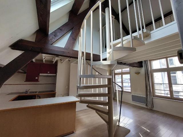 Location Appartement Rue Esquermoise, Lille