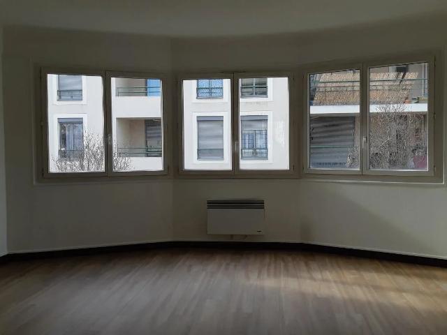 Location Appartement Rue Étienne Richerand, Lyon