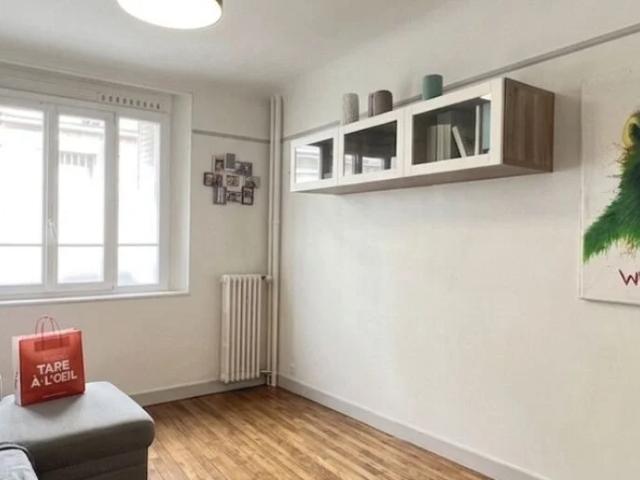 Location Appartement Rue Eugène Carrière, Paris