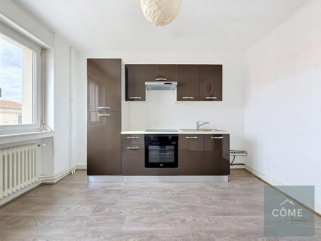 Location Appartement Rue Eugène Hugo, Nancy