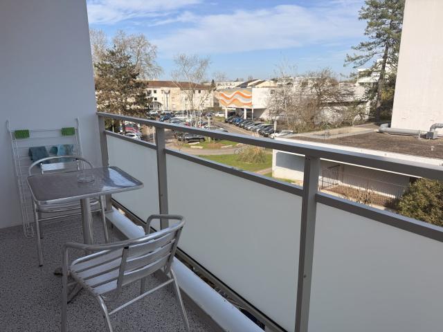 Location Appartement Rue Eugène Jacquet, Bordeaux