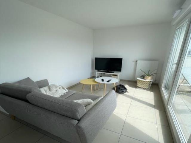Location Appartement Rue Eugène Pottier, Villeurbanne