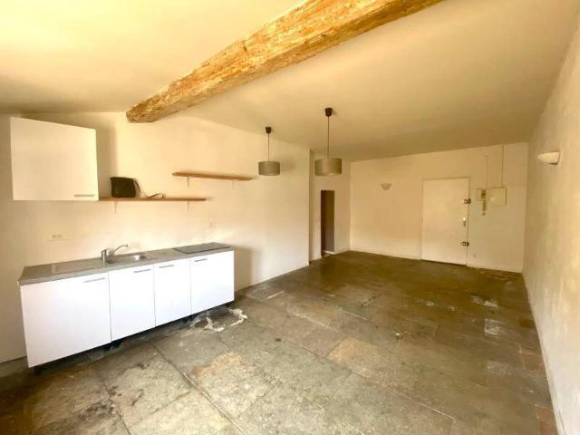 Location Appartement Rue Fournarié, Montpellier