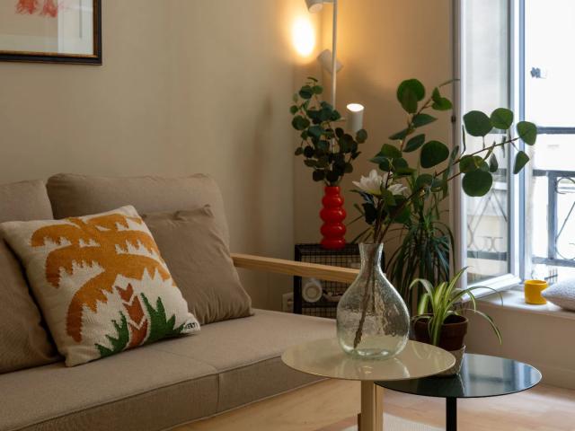 Location Appartement Rue Fourcroy, Paris