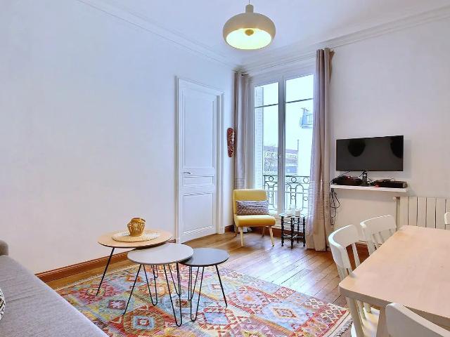 Location Appartement Rue Fauvet, Paris