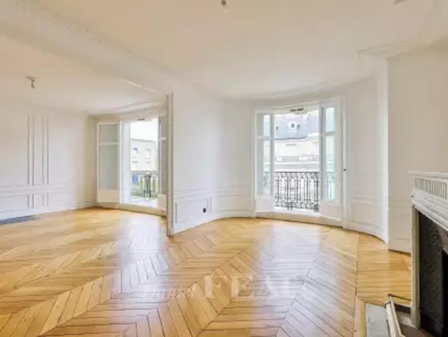 Location Appartement Rue Fabert, Paris