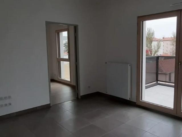 Location Appartement Rue Faillebin, Villeurbanne