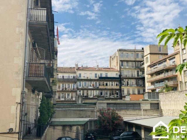 Location Appartement Rue Fargès, Marseille