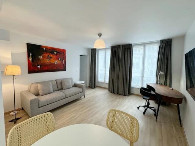 Location Appartement Rue Ferdinand Duval, Paris