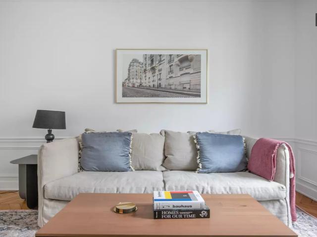 Location Appartement Rue Ferdinand Fabre, Paris