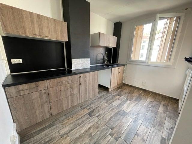Location Appartement Rue Ferdinand, Saint Étienne