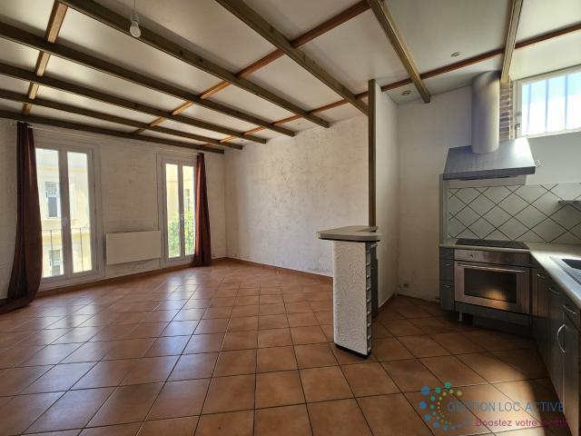 Location Appartement Rue Ferrari, Marseille