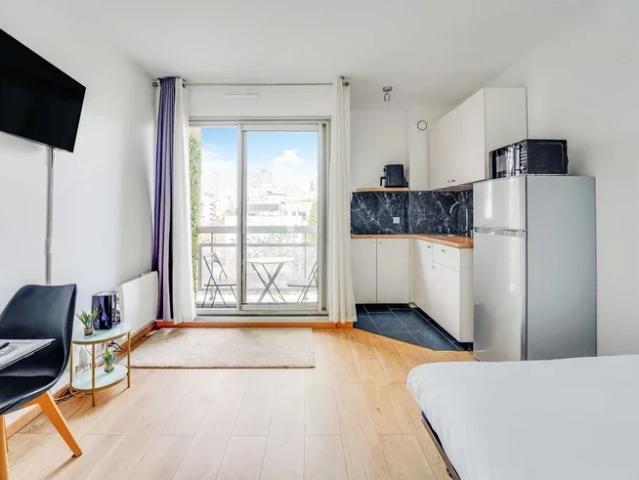 Location Appartement Rue Ficatier, Courbevoie