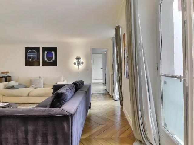 Location Appartement Rue François Iᵉʳ, Paris