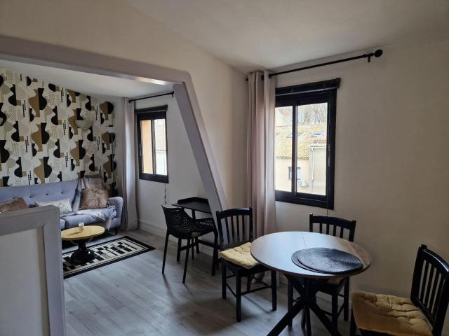 Location Appartement Rue Francis Marcero, Narbonne