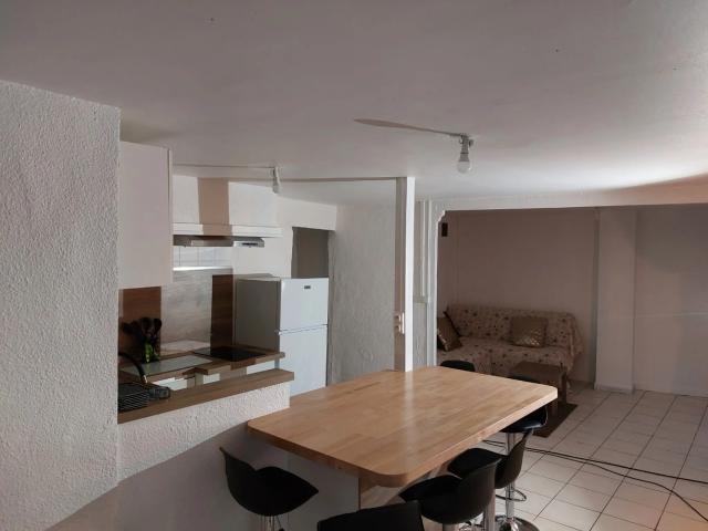 Location Appartement Rue Francis Marcero, Narbonne