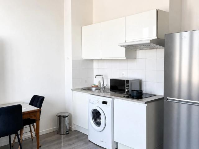 Location Appartement Rue Francis Marcero, Narbonne