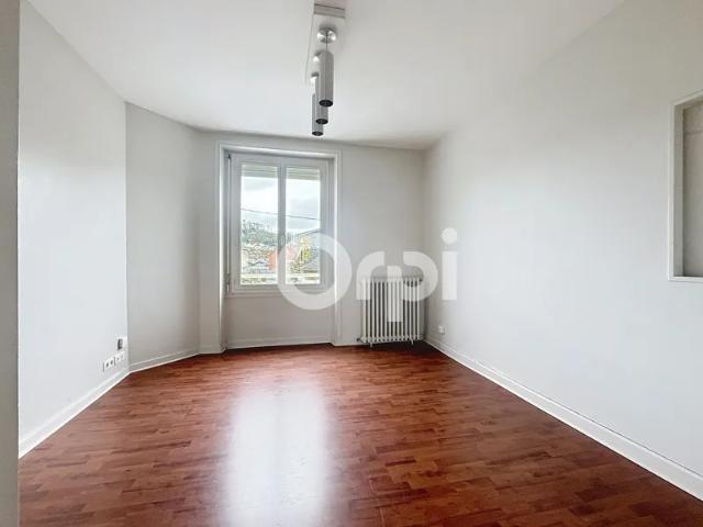 Location Appartement Rue Frédéric Mistral, Brive la Gaillarde