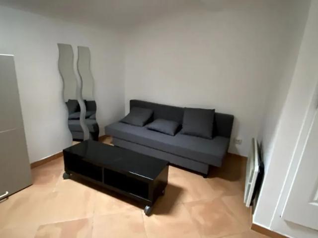 Location Appartement Rue Fresque, Nîmes