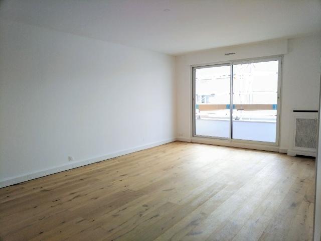 Location Appartement Rue Friant, Paris