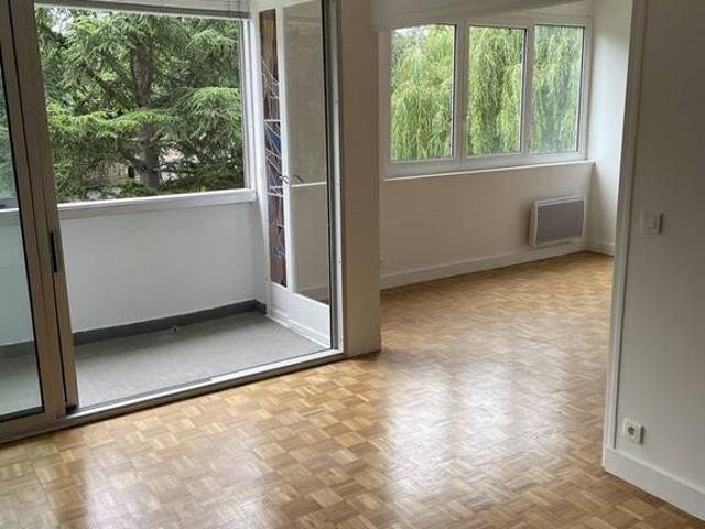Location Appartement Rue Houdan, Sceaux