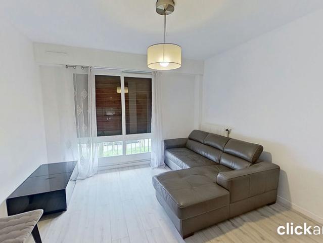 Location Appartement Rue Hoche, Montreuil