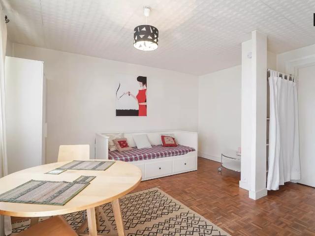 Location Appartement Rue Hélène Cochennec, Aubervilliers