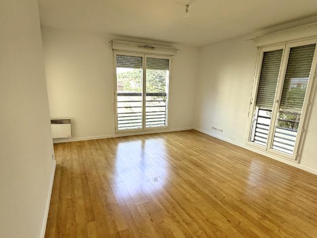 Location Appartement Rue Henri Barbusse, Villeneuve la Garenne