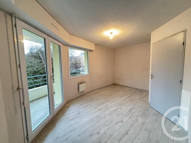 Location Appartement Rue Henri Dunant, Luisant