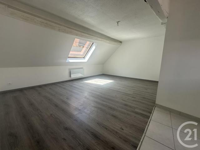 Location Appartement Rue Henri Dunant, Luisant