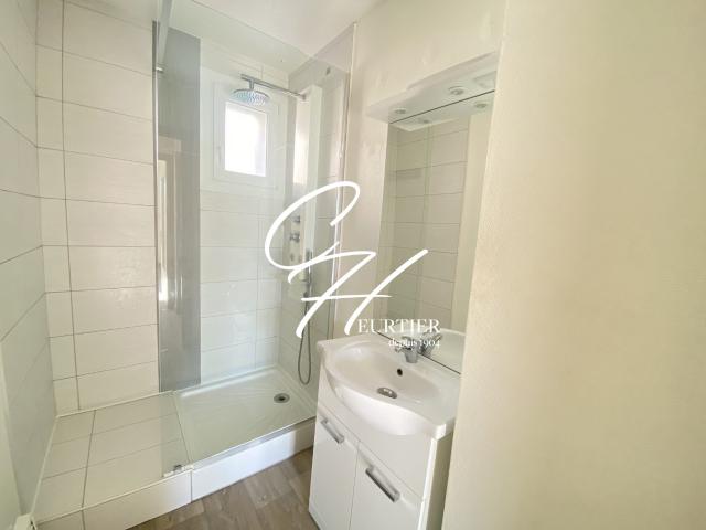 Location Appartement Rue Henri Moissan, Grenoble