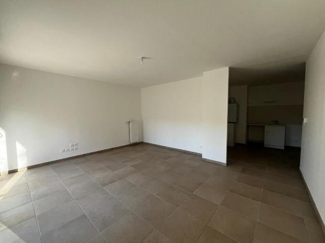 Location Appartement Rue Henri Michel Damet, Amplepuis